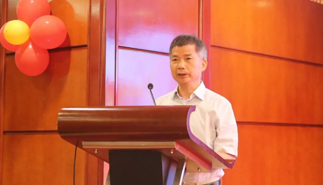 同唱一首歌共抒家国情福州市泉州泉港商会福建省企业家公益协会共庆